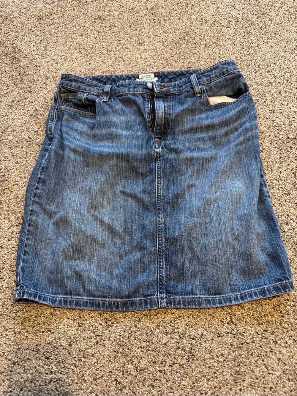 L.L Bean Women’s Denim A-Line Skirt in Medium Blue Wash size 10